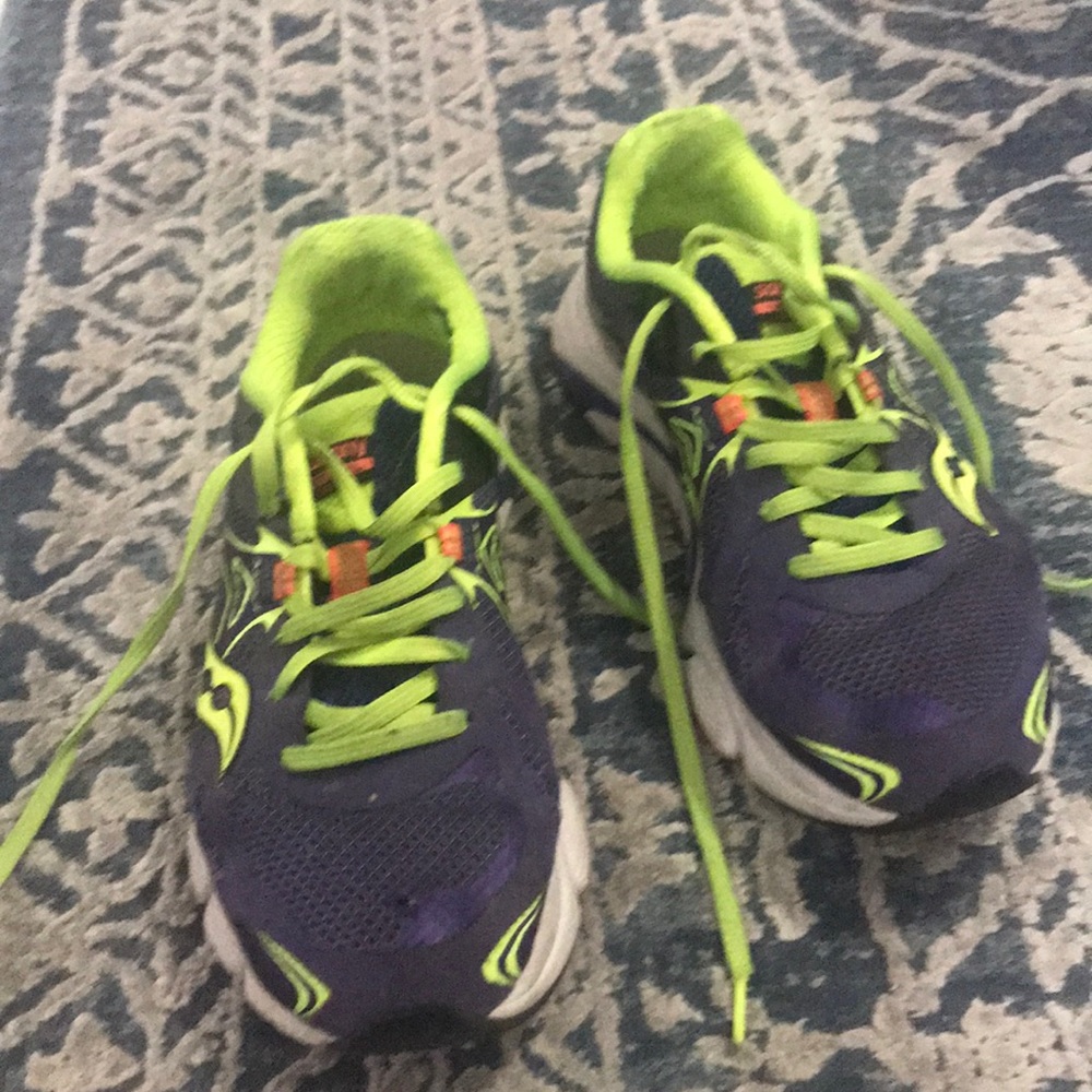 Purple & fluorescent green Saucony power grid shoe